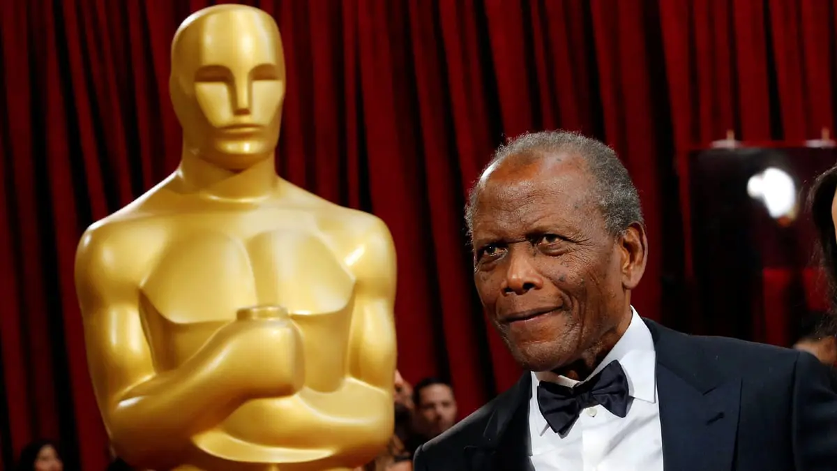 وفاة سيدني بواتييه أول ممثل "أسود" يفوز بـ"الأوسكار"