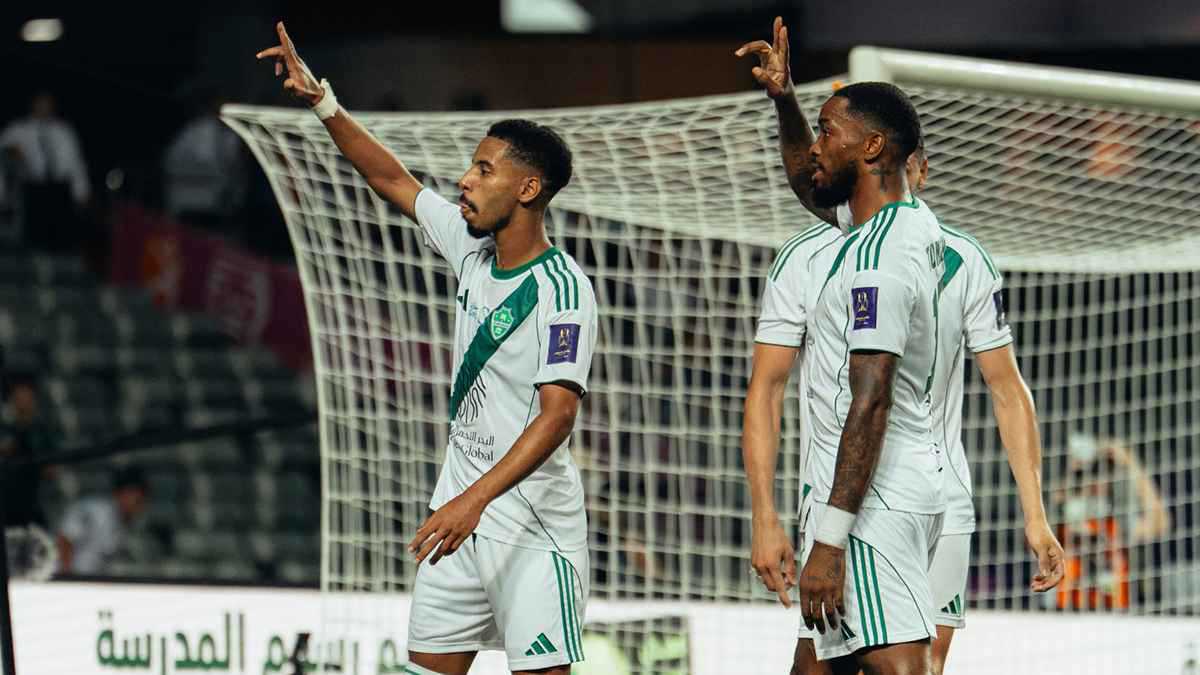 مفاجأة.. تشيلسي يريد نجم الأهلي السعودي