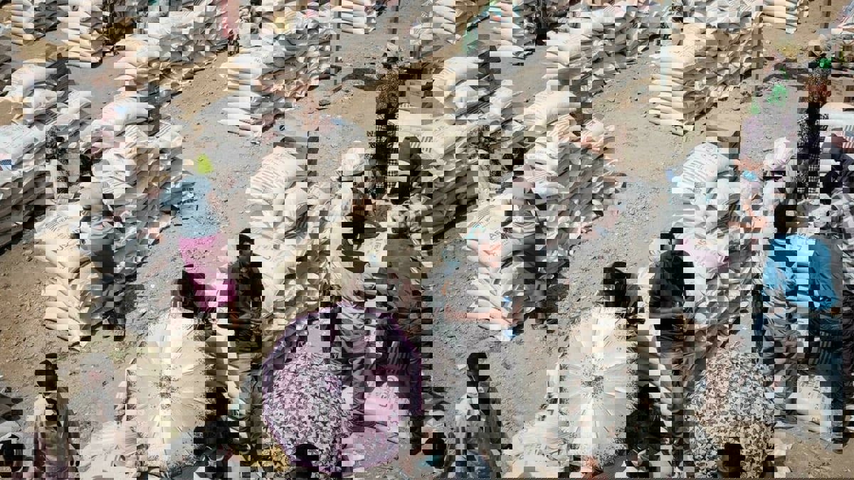 "حرب المساعدات".. العفر يمنعون قافلة إغاثة من الوصول لإقليم تيغراي الإثيوبي