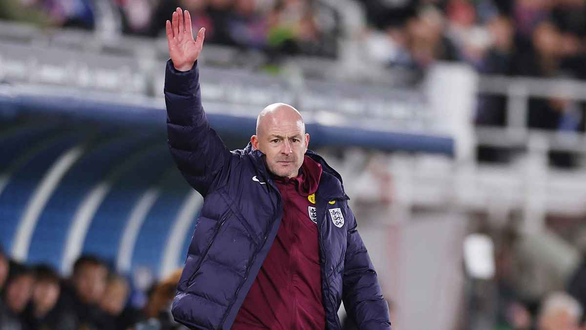 كارسلي المدرب المؤقت لمنتخب إنجلترا يثير الجدل حول مستقبله