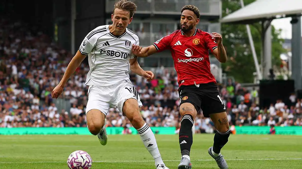 ملخص وأهداف ونتيجة مباراة مانشستر يونايتد ضد فولهام بالدوري الإنجليزي