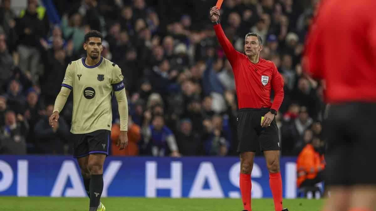 يجب ألّا يلعب دقيقة أخرى.. مطالبات بطرد أراوخو من برشلونة