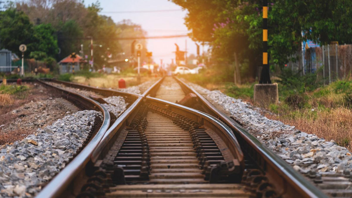 إسرائيل والاتحاد الأوروبي يناقشان فكرة إنشاء خط سكك حديدية بين المتوسط والخليج