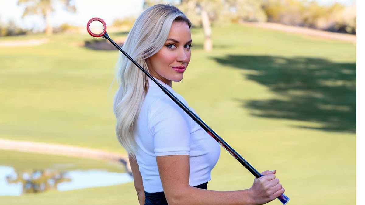 لاعبة غولف تتسبب بضجة هائلة بسبب ملابسها المثيرة (صور)