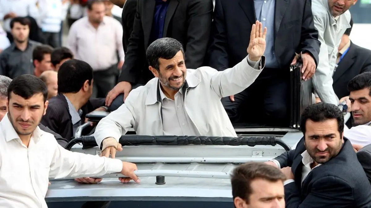 صحيفة كويتية تنقل عن مصادر إيرانية مؤامرة لتصفية أحمدي نجاد