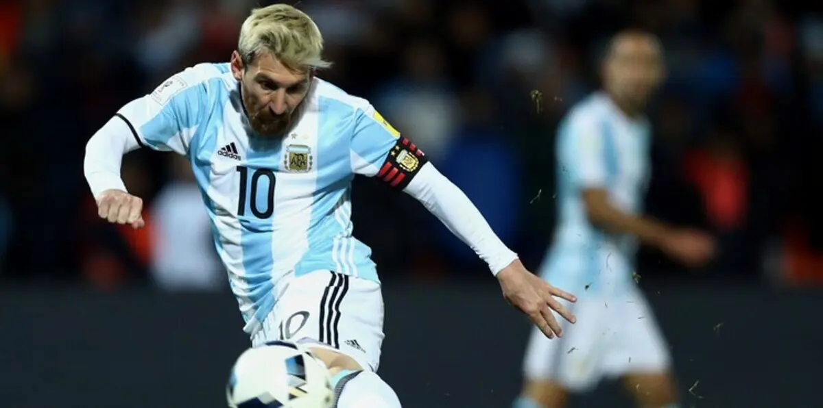 ميسي يمنح الأرجنتين صدارة تصفيات أمريكا الجنوبية لكأس العالم