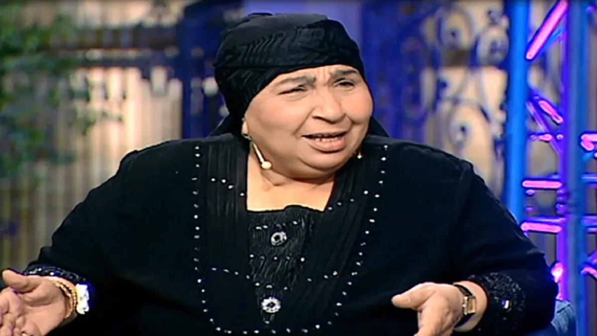 الفنانة فاطمة كشري تناشد المسؤولين المصريين بالتدخل لعلاجها