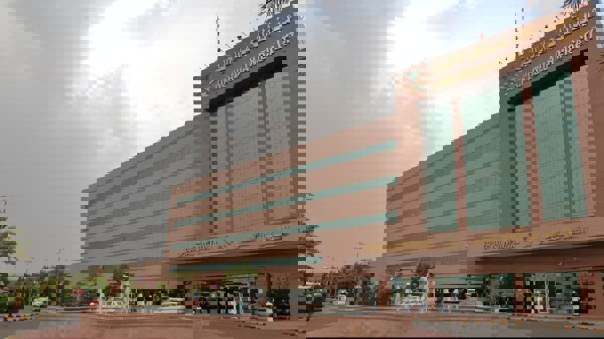 فتاة مصرية تستعيد بصرها في مكة المكرمة ‎(صور)