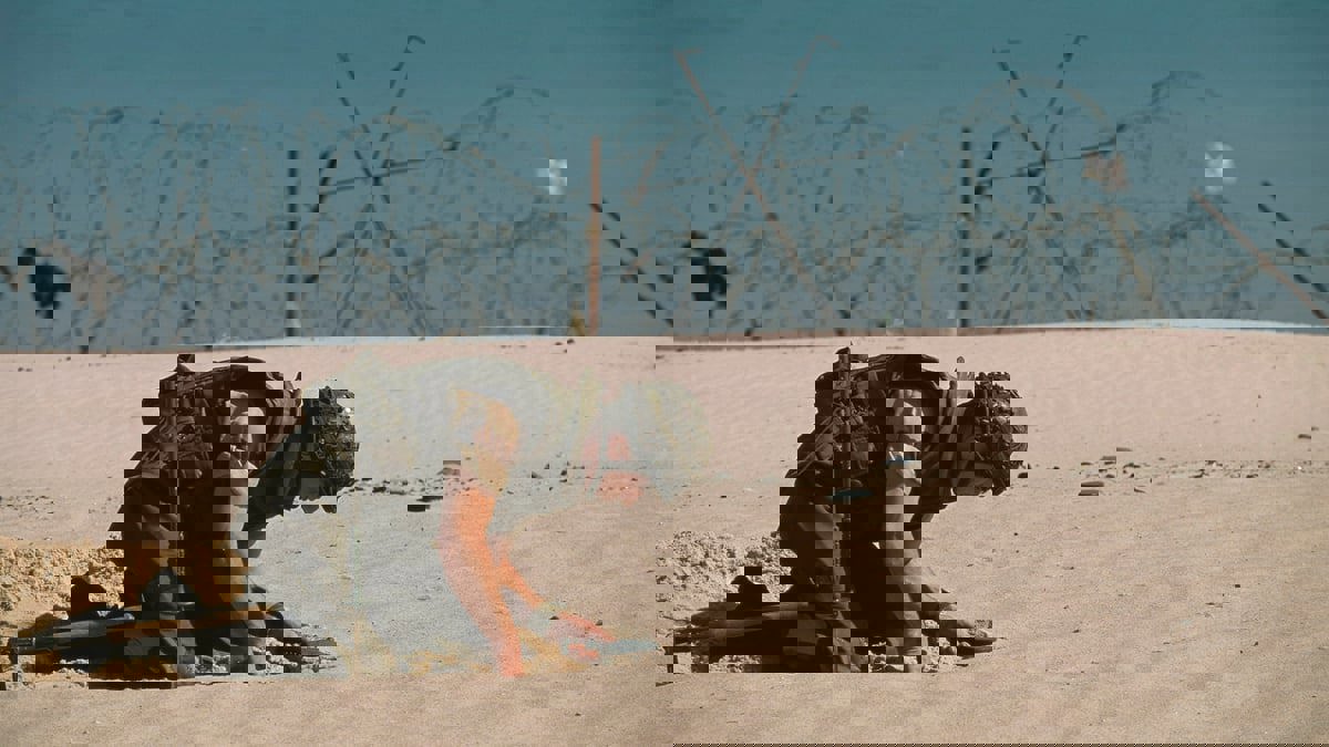 العثور على صاروخ بطول مترين مدفوناً في الكويت (صورة)