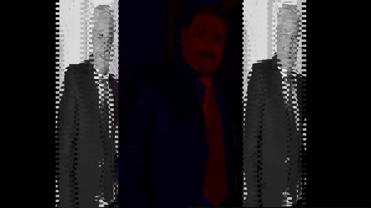 وفاة الفنان السوري فاروق الجمعات