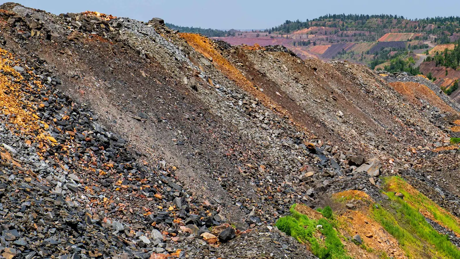 "نفايات الفحم".. مورد استراتيجي للعناصر الأرضية النادرة