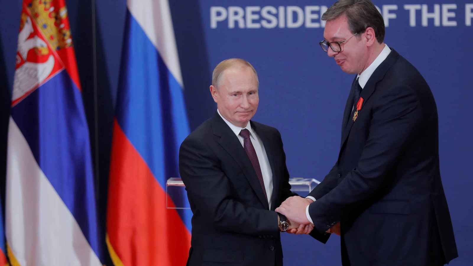 رغم تحذيرات أوروبا.. الرئيس الصربي يشارك في "يوم النصر" بموسكو