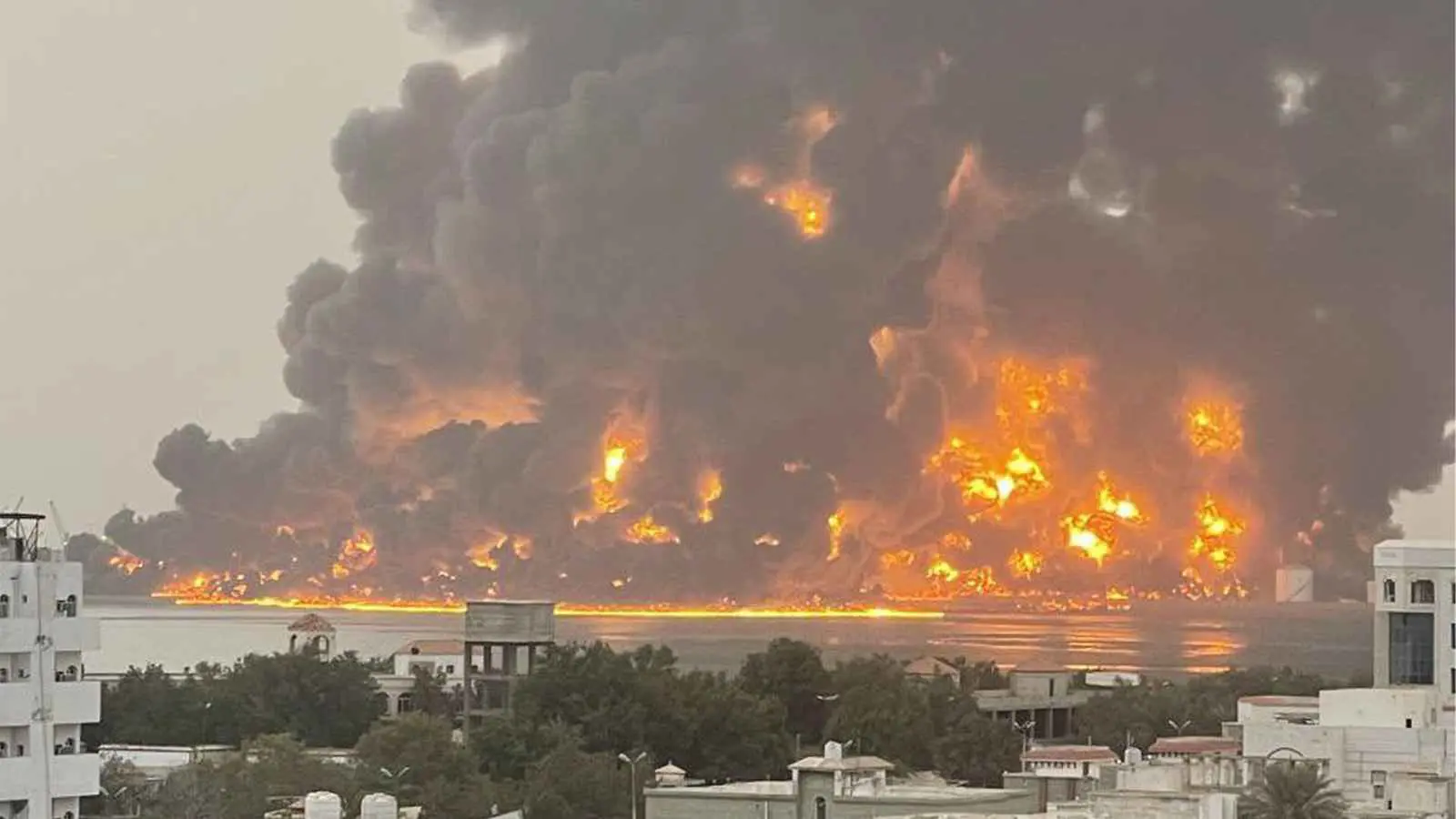 إسرائيل تكشف تفاصيل جديدة عن هجومها البحري على الحديدة