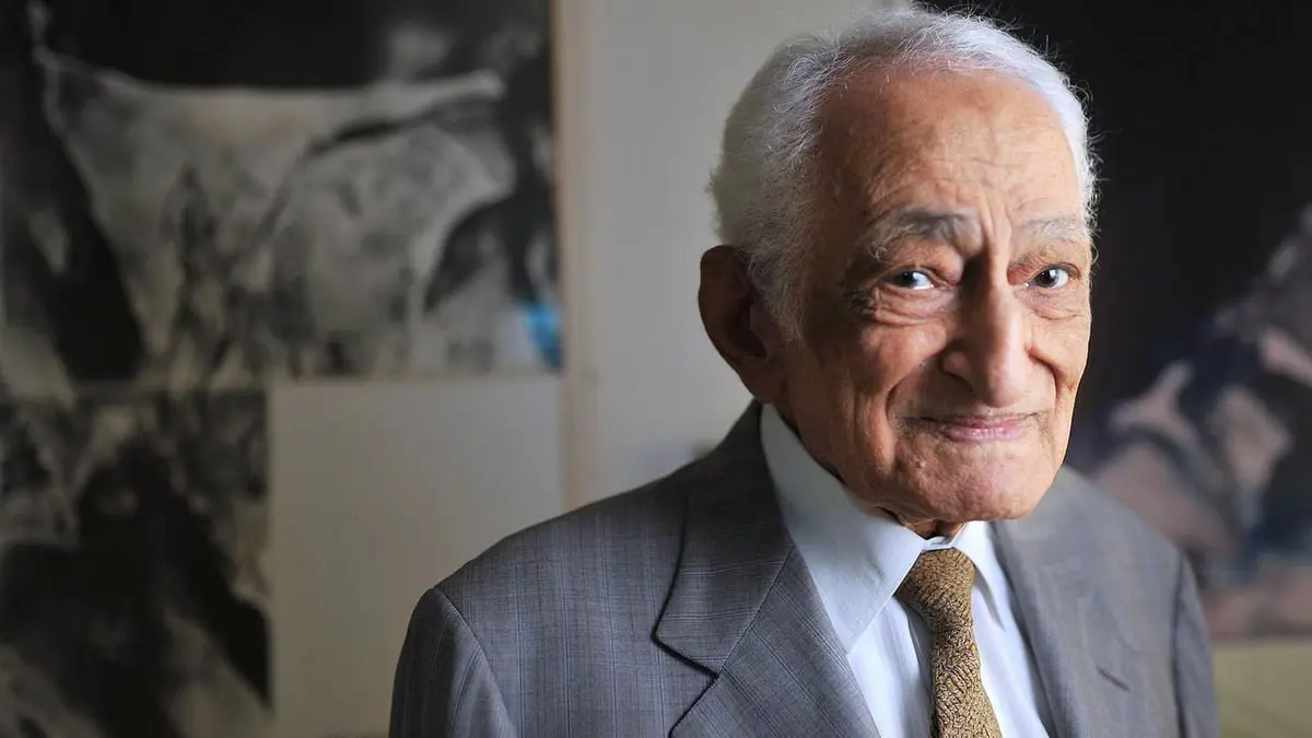 من هو عبد الرحمن مخلوف المدير الأسبق لدائرة تخطيط المدن في أبوظبي؟