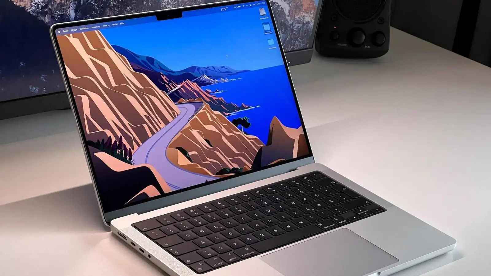 إياك وشراء "ماك بوك برو" الآن.. بماذا ينصح الخبراء؟