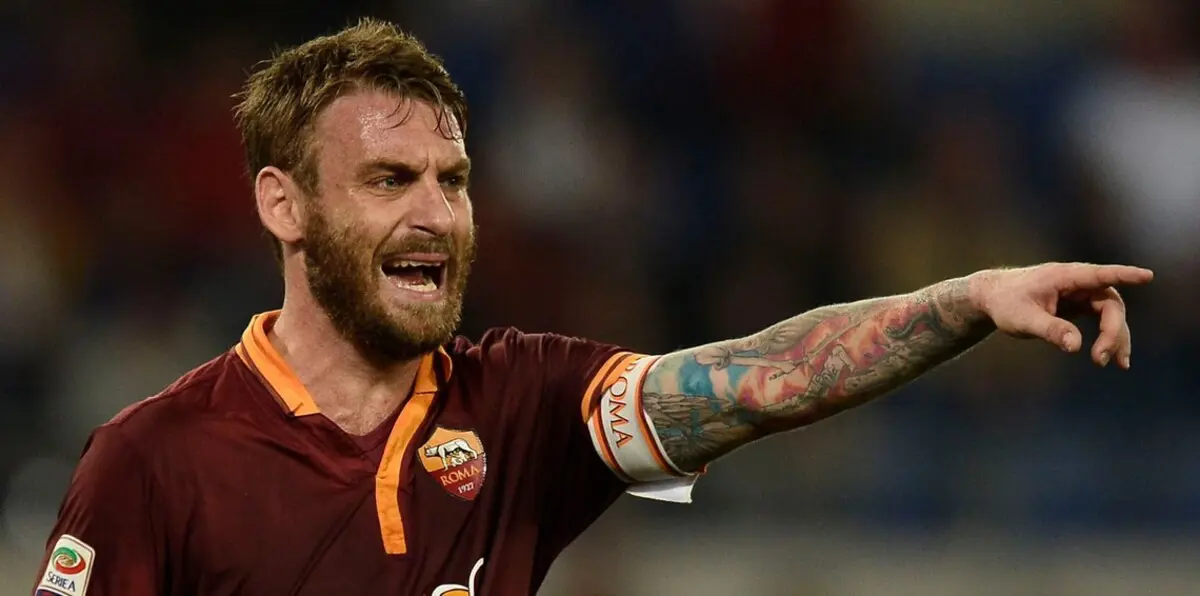 بعد اعتزال توتي.. روما يجدد للقائد دي روسي