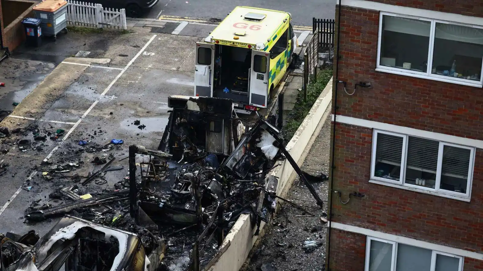 "أصحاب اليمين".. تنظيم إيراني يُطل برأسه من لندن