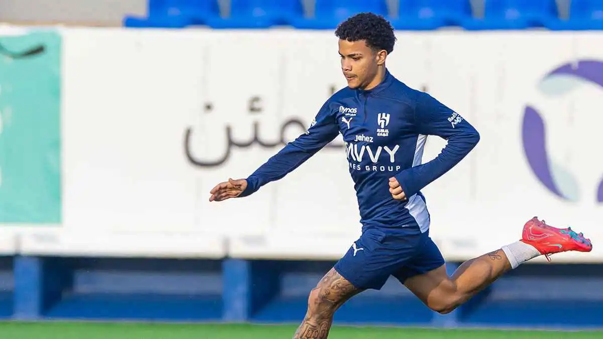 الهلال يعلن رسميا رحيل كايو سيزار إلى كورينثيانز