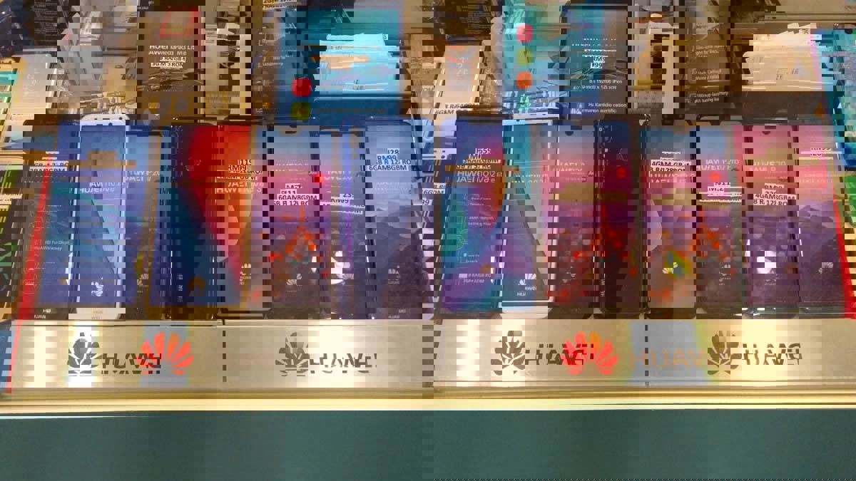 "غوغل" تؤكد منع هواتف "هواوي ميت 30" من استخدام تطبيقاتها