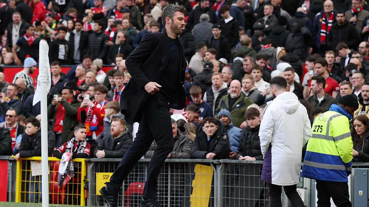 رقم جديد.. مايكل كاريك يكتب التاريخ مع مانشستر يونايتد 