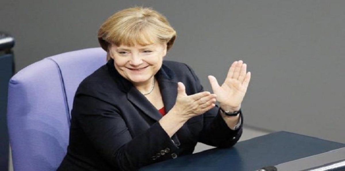 ميركل تصفق لرئيس البوندستاغ أثناء توبيخه أردوغان