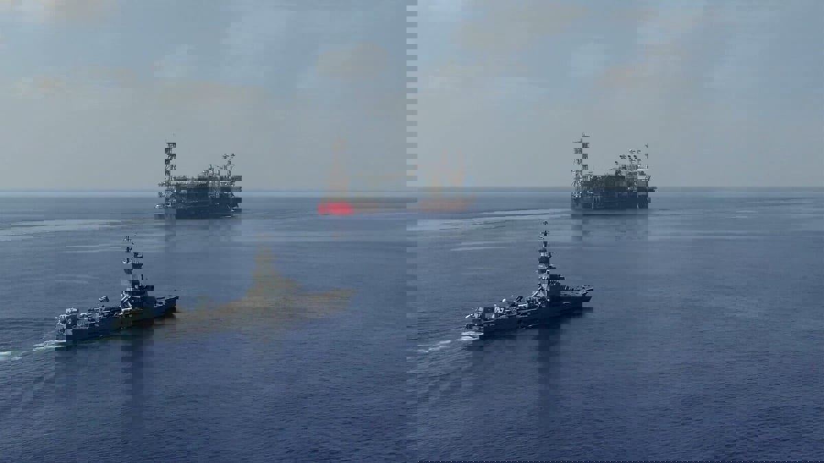 إسرائيل تحذر حزب الله من أي استفزاز مع بدء ربط "كاريش"