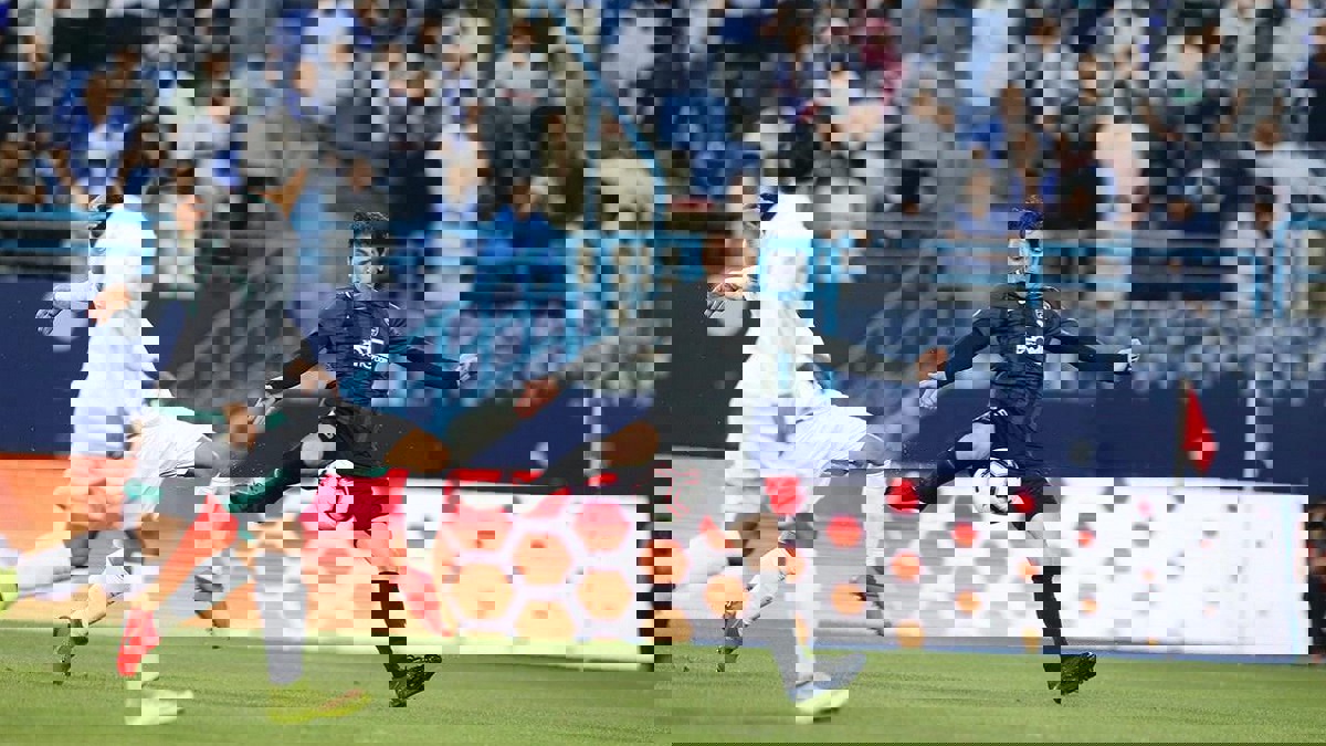نادي الهلال السعودي ينتزع فوزًا صعبًا على الأهلي في ذهاب نصف نهائي كأس زايد (فيديو)