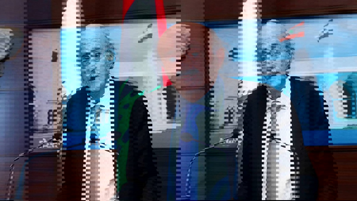 لبنان.. وزيرا جنبلاط باقيان في حكومة الحريري