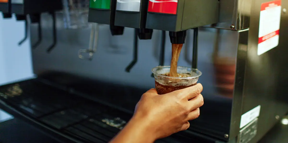 تايلاند تبدأ "الحرب على السكر" بفرض ضرائب على المشروبات الغازية المحلاة‎