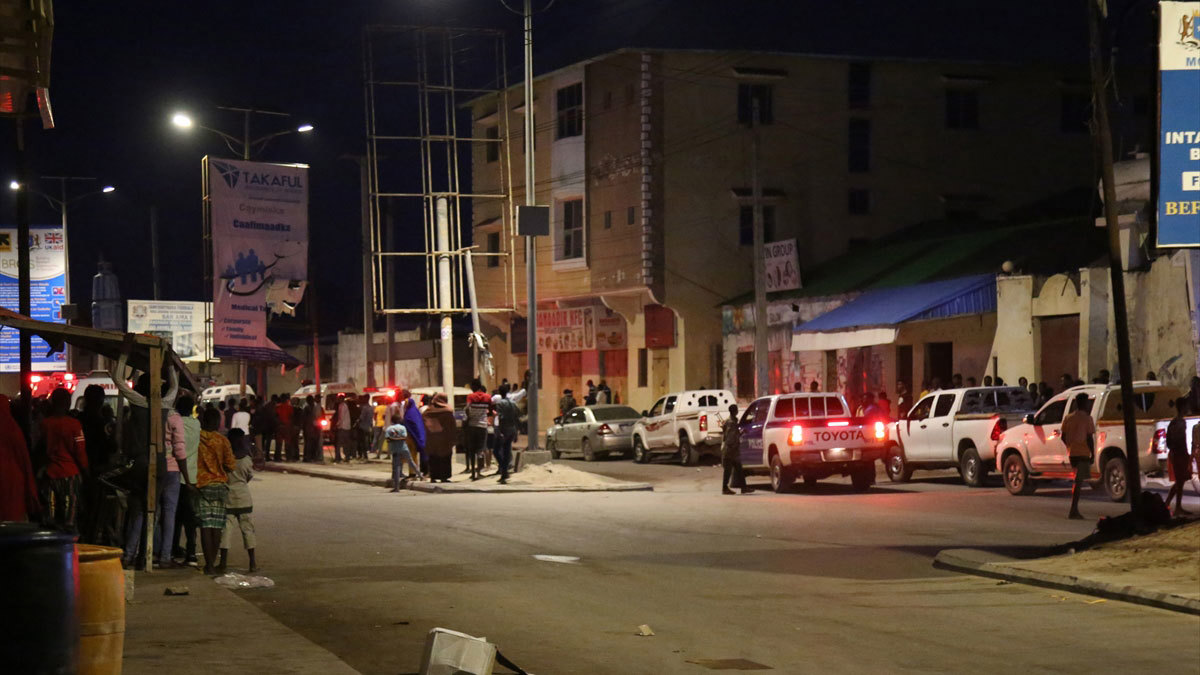 مسلحون يهجمون على فندق في مقديشو