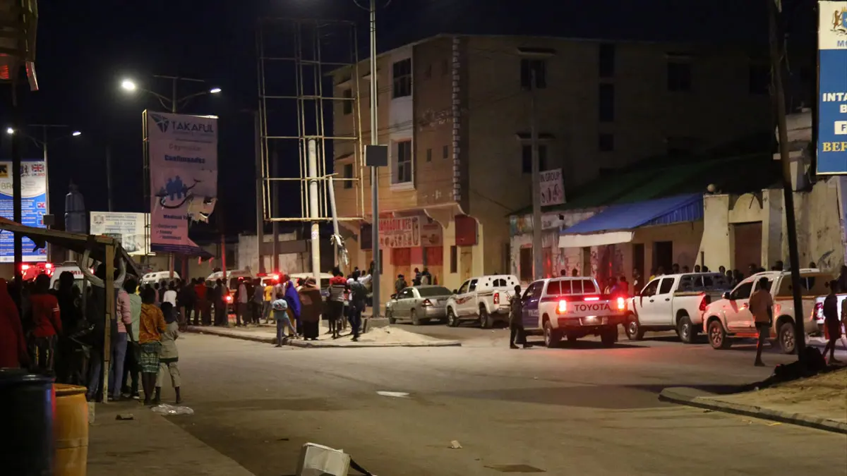 مسلحون يهجمون على فندق في مقديشو