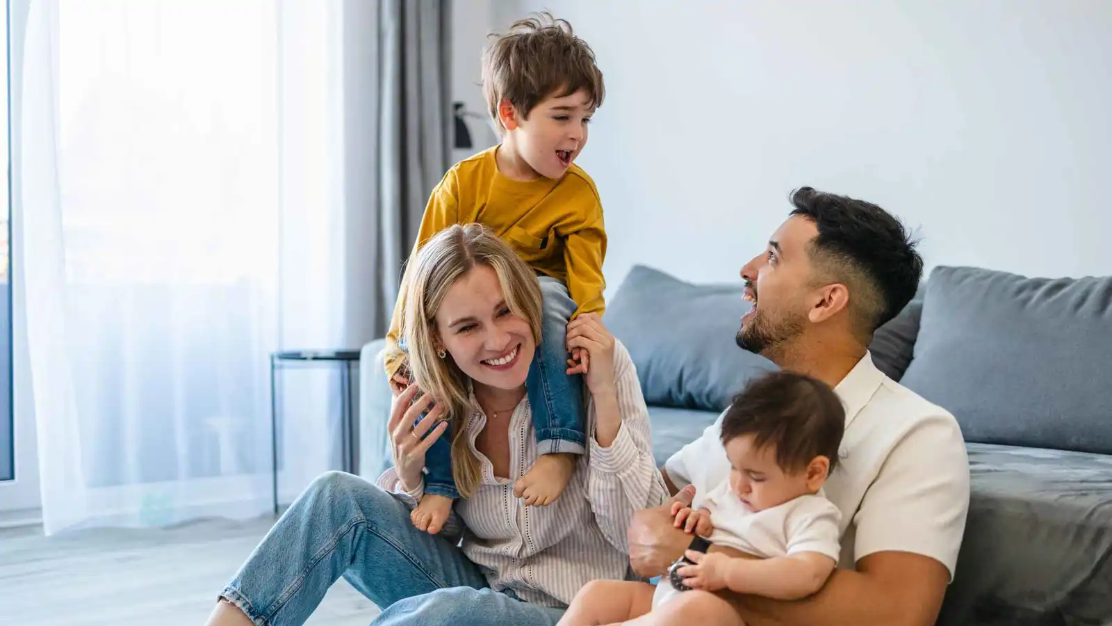 بعيدا عن الجدال.. طرق فعالة لتحسين علاقتك بأطفالك