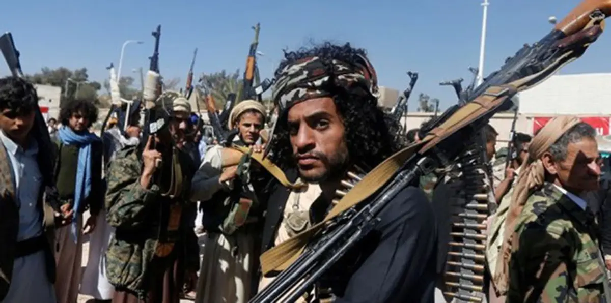 طهران تتنصل.. الحرس الثوري الإيراني ينفي تزويد الحوثيين بالصواريخ