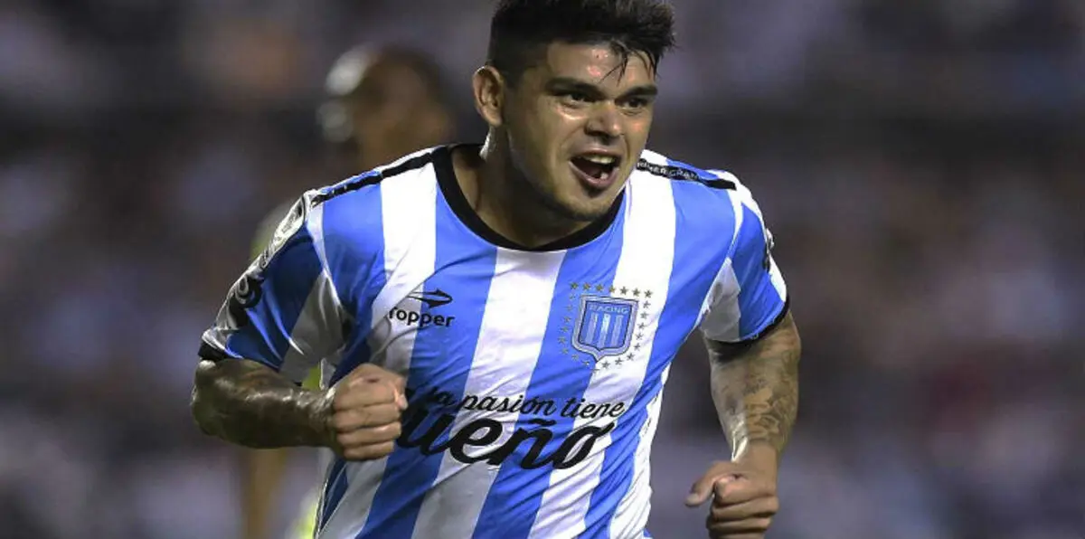 مهاجم أرجنتيني على رادار الهلال السعودي