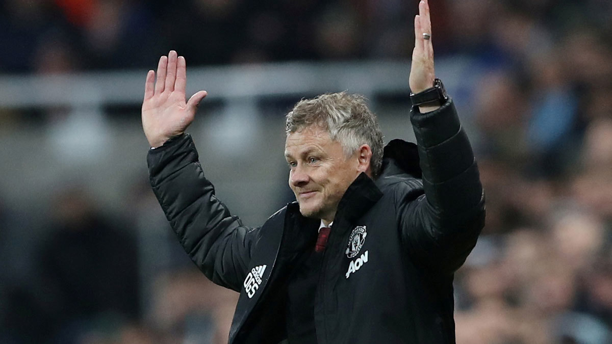 إد وودوارد يقدم الدعم لسولشاير قبل مباراة مانشستر يونايتد ضد ليفربول في الدوري الإنجليزي