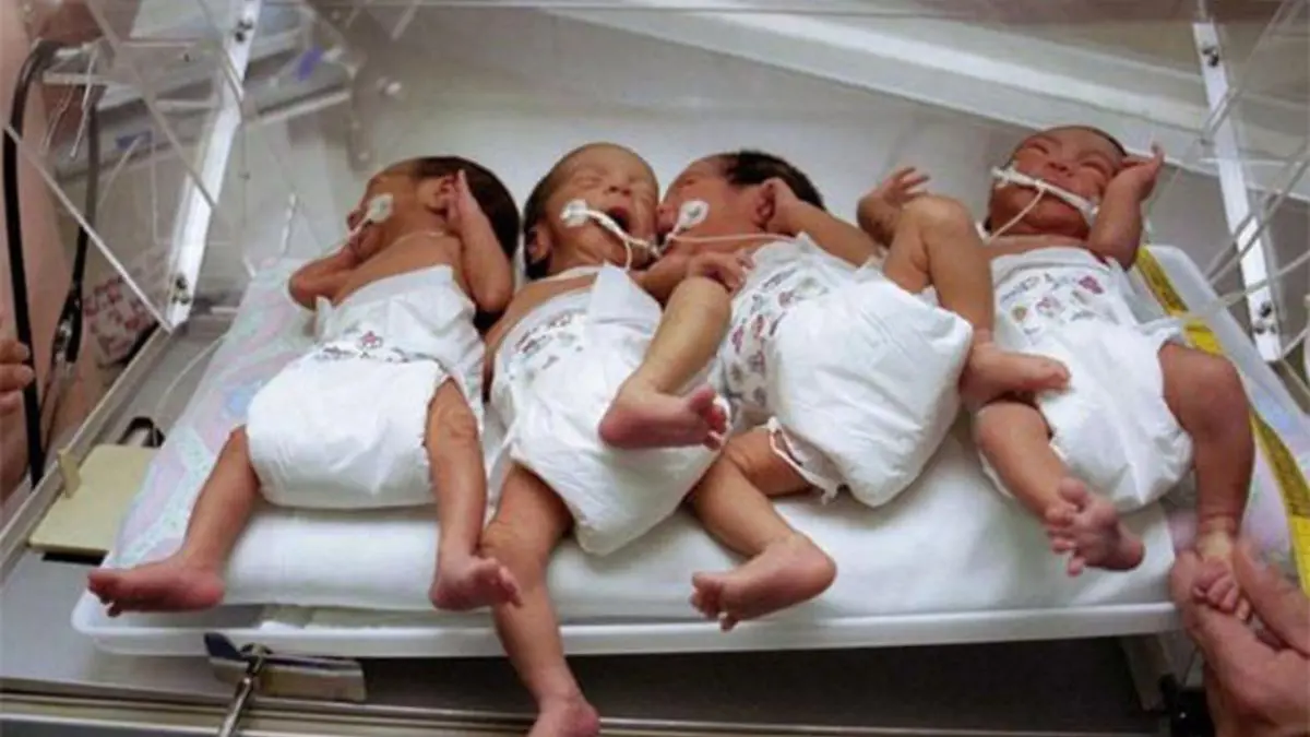 حاجّة سورية شابة تضع 4 توائم في مكة المكرمة (صورة)