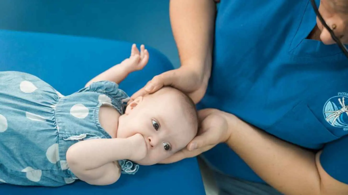 ما مخاطر "الطب الأستيوباثي" على الأطفال حديثي الولادة؟