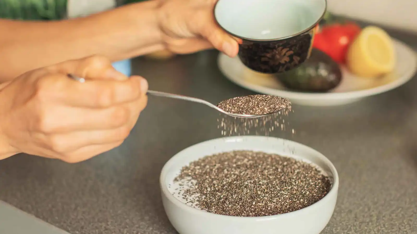 لماذا تُحدث بذور الشيا ثورة في صحتك؟