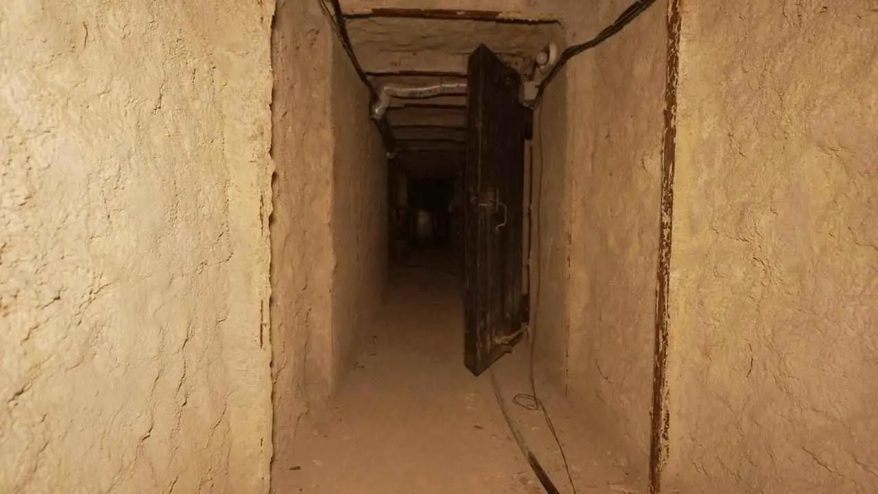 الجيش الإسرائيلي يعلن العثور على مقر قيادة "وحدة الرضوان" (فيديو وصور)