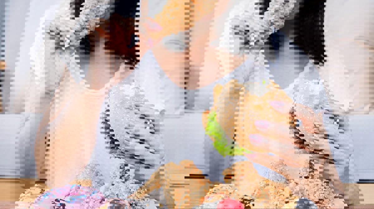 نصائح لهضم أفضل بعد تناول الوجبات الدسمة