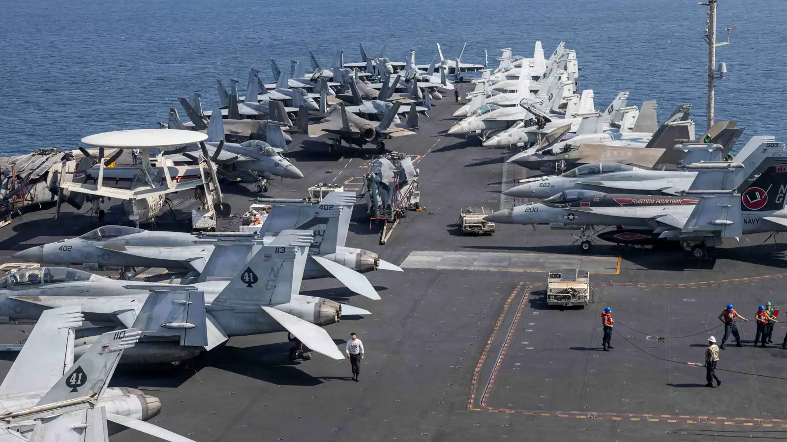 وسط سخرية واشنطن.. إيران تصر على إلحاق هزيمة بـ"أبراهام لينكولن"