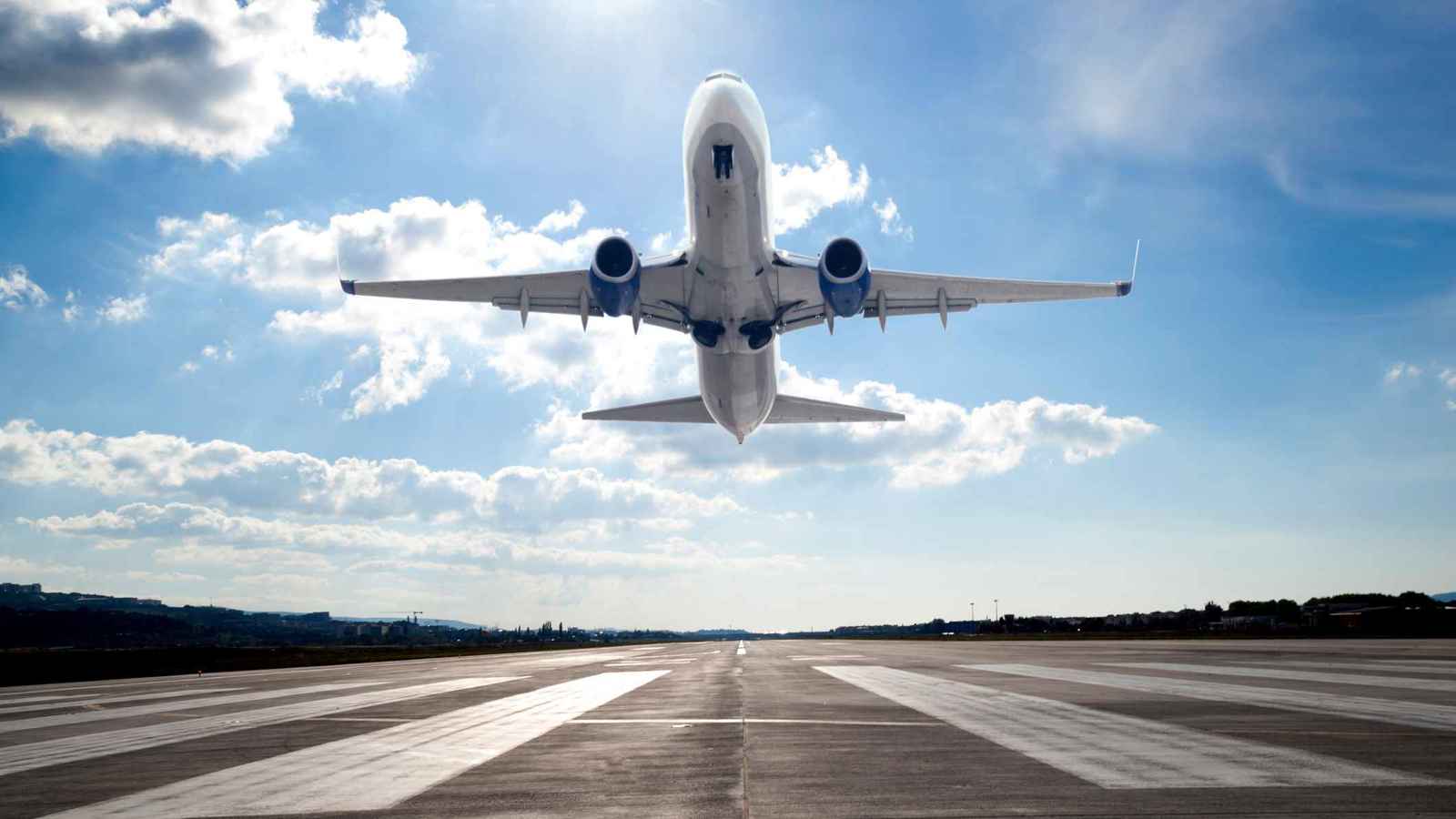 لماذا تُعد لحظات الإقلاع والهبوط الأخطر في الرحلات الجوية؟