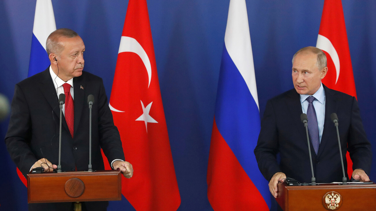 أردوغان وبوتين يبحثان الوضع في شمال شرق سوريا