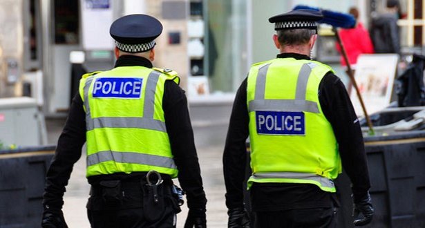 شرطة بريطانيا تعتقل شخصًا بعد واقعة طعن في بلدة بارنسلي