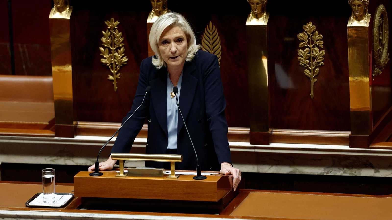 نجاة حكومة لوكورنو من حجب الثقة تضع مارين لوبان في "مأزق‎"