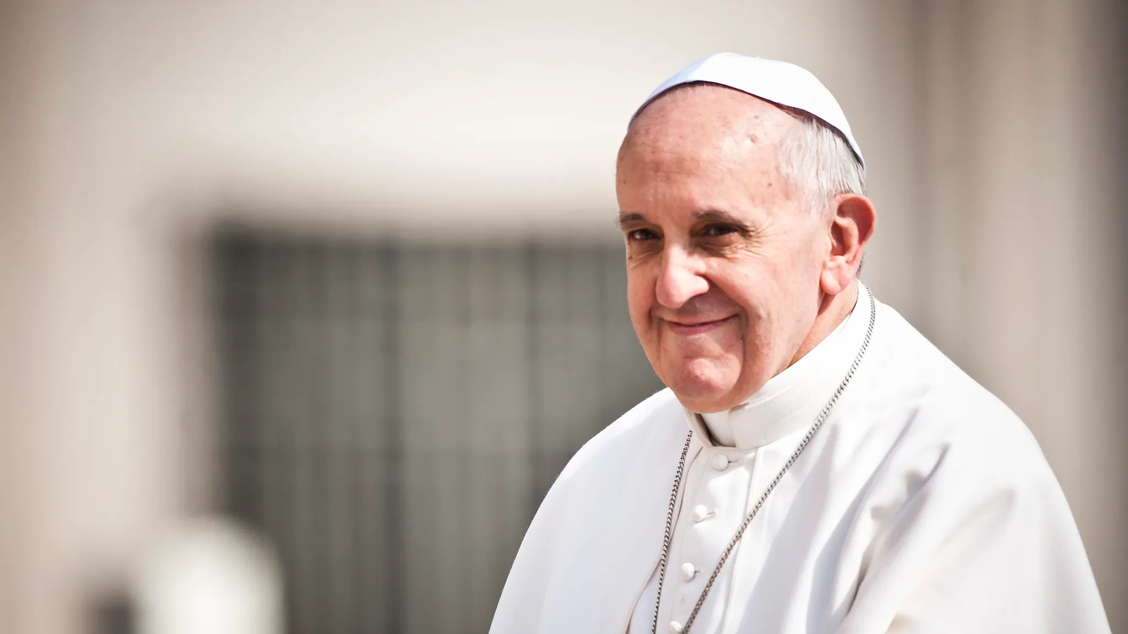 نقل البابا فرنسيس إلى المستشفى