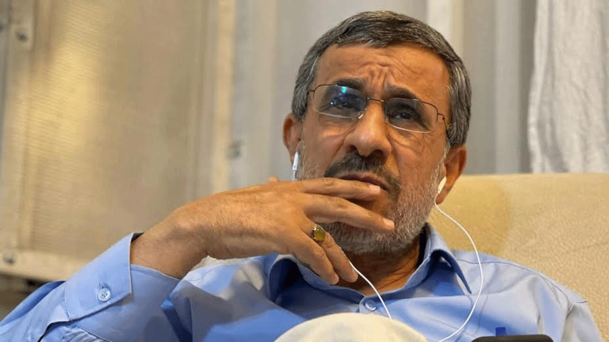 نجاد: منصب ولاية الفقيه يجب أن يوافق عليه الشعب الإيراني