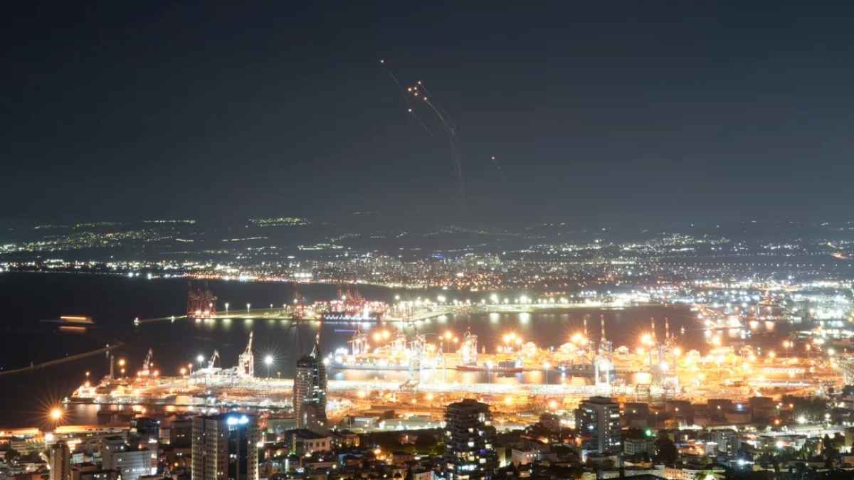 "رشقة" صواريخ على تل أبيب تعطل الطيران في "بن غوريون" (فيديو)