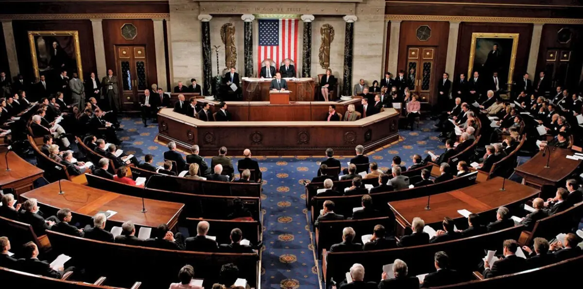 عضو بالكونغرس: بيع عقارات مملوكة لترامب يوحي بعملية غسل أموال‎