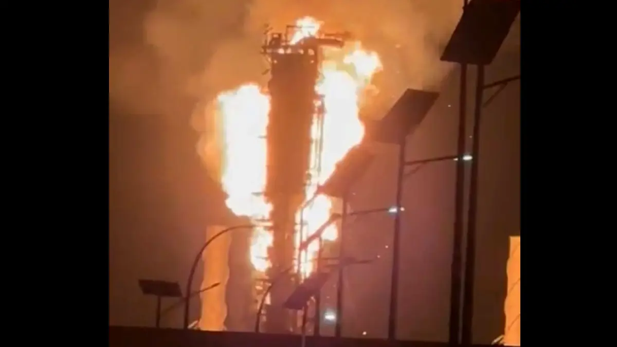 الكويت تعلن السيطرة على حريق في وحدة بمصفاة ميناء الأحمدي